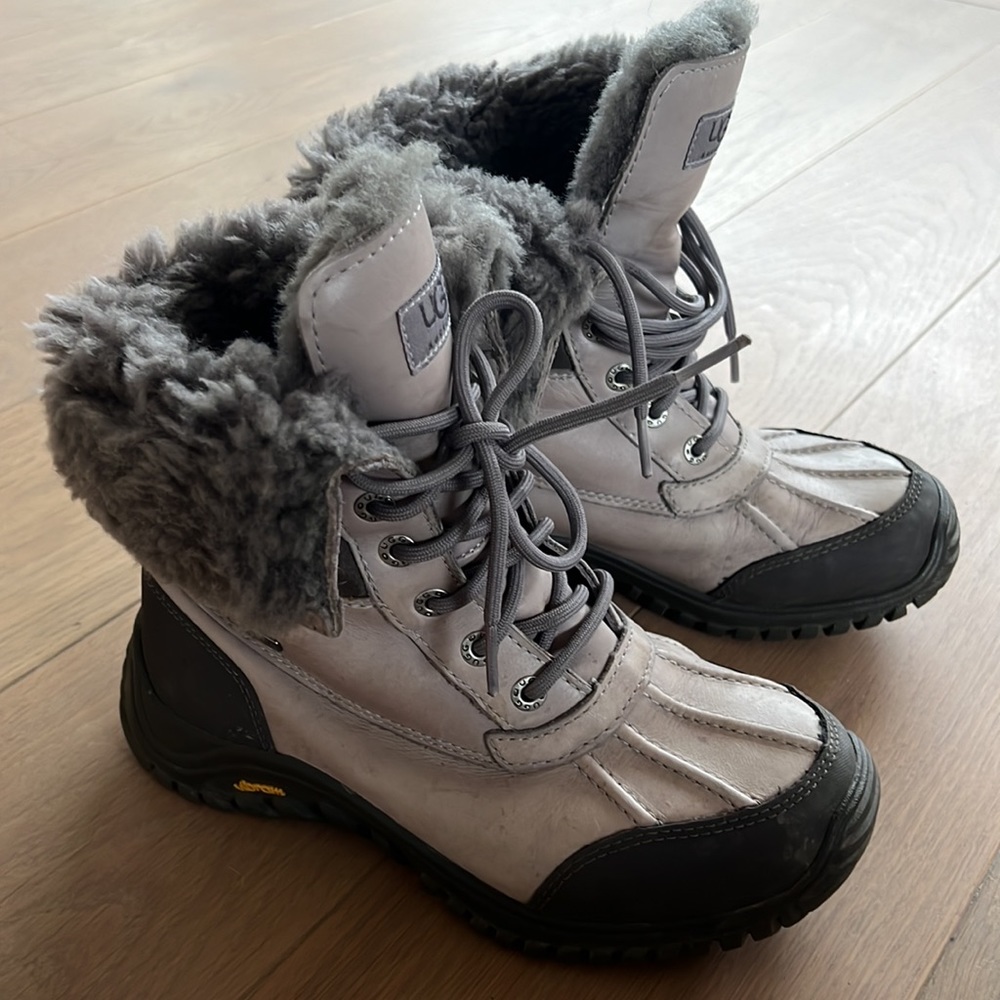 UGG ADIRONDACK BOOT - GREY